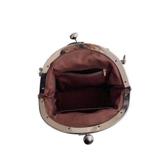 Kisslock Flap Chain Crossbody Vegan Leather Minimalist Clutch Bag - Picture 4 of 5